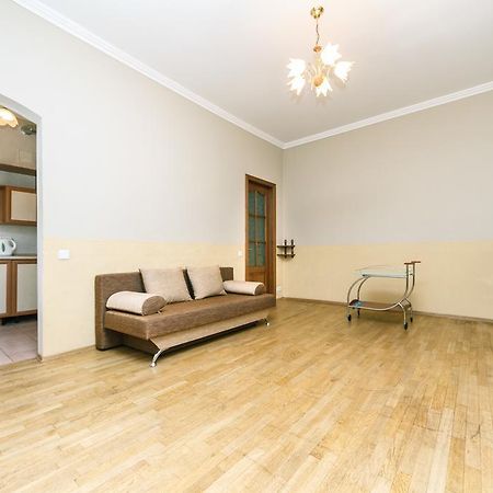 Apartment On Khreshchatyk Kyiv Exterior photo