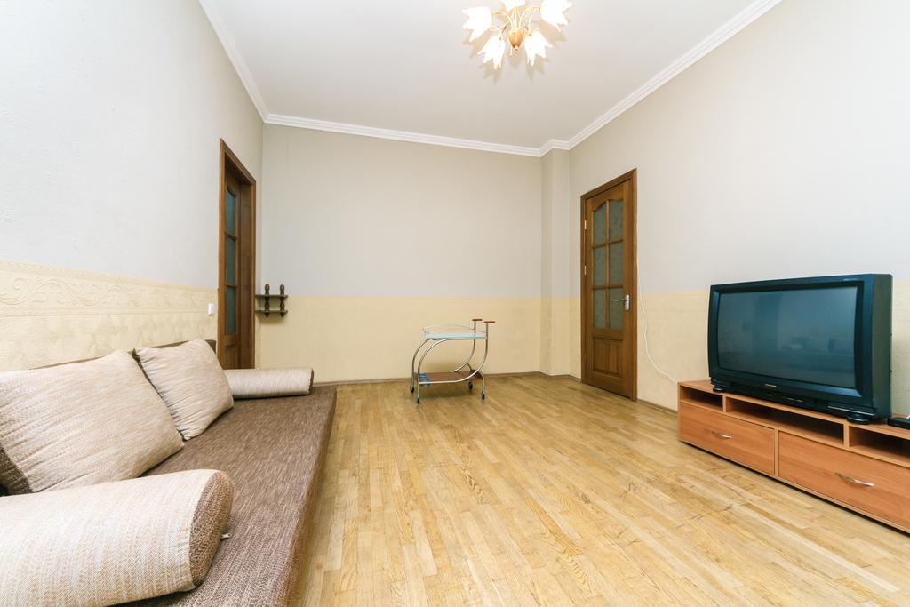 Apartment On Khreshchatyk Kyiv Exterior photo