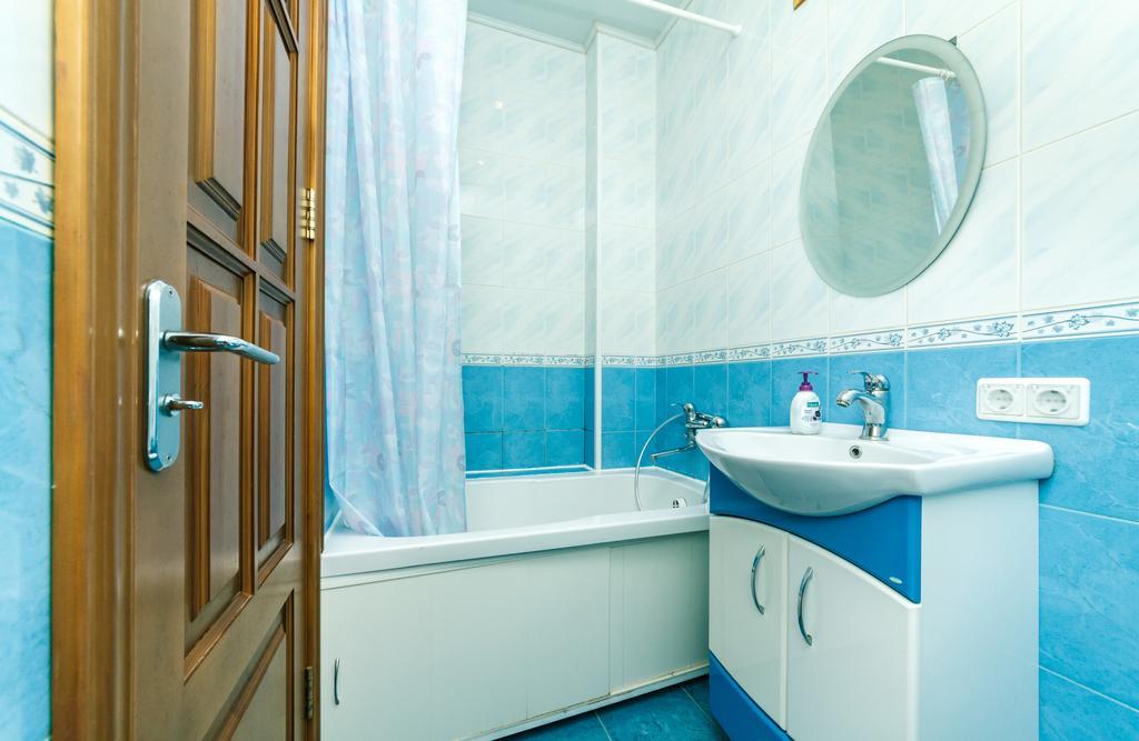 Apartment On Khreshchatyk Kyiv Exterior photo